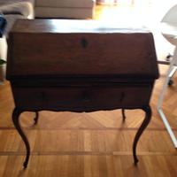 Piccolo scrittoio antico