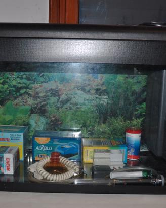 Acquario con lato sinistro tondeggiante