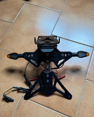 Portatarga e frecce barracuda + piaste yamaha