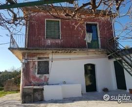 Antica casa padronale con terreno Piedimonte Etneo