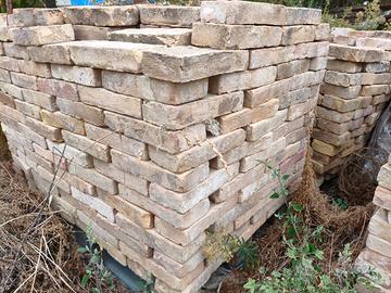 Mattoni pianelle coppi vecchi a 1€