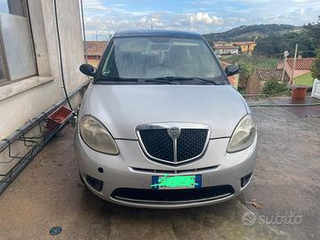 Lancia Y