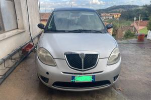 Lancia Y