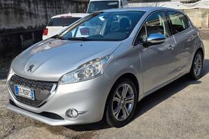 Peugeot 208 1.2 VTi 82 CV 3 porte Allure