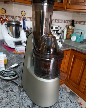 Estrattore di succo Imetec