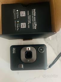 Macchina fotografica istantanea