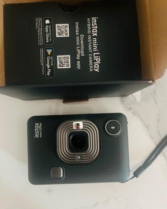 Macchina fotografica istantanea