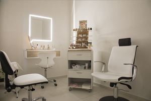 Cabina attrezzata centro estetico e benessere