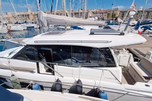 Jeanneau NC 9 del 2017