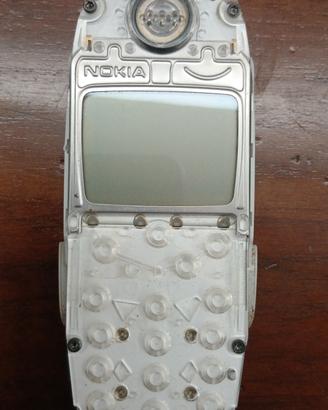 Nokia 3330 senza cover e batteria