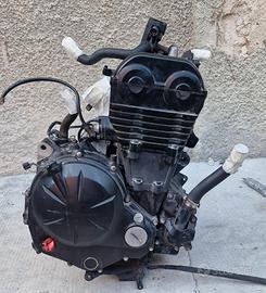 MOTORE KAWASAKI ER650AE  con 50 Mila Km 