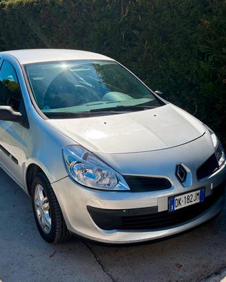 Renault clio 3’serie le iene 1.2 benz