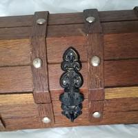 Elegante bauletto portagioie in legno VINTAGE