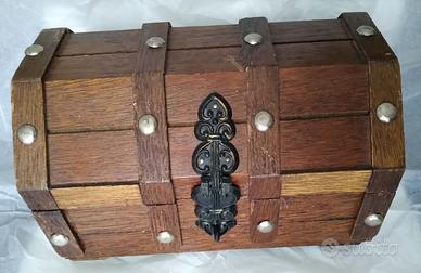 Elegante bauletto portagioie in legno VINTAGE