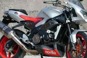 Aprilia Tuono R - RSV 1000