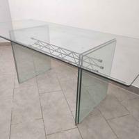 Tavolo riunione in vetro