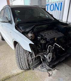 Audi Q3 tamponamento motore ok
