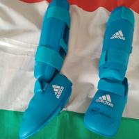 Guantini e parastinchi Adidas