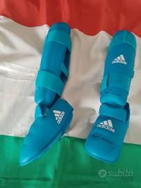 Guantini e parastinchi Adidas