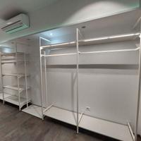Arredamento per negozio di abbigliamento