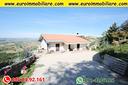 suggestiva-casa-singola-con-11-ettari-di-terreno