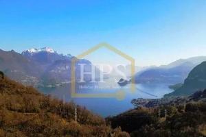 Casa indipendente di 258 m² con 4 locali a Plesio