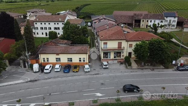 COMPLESSO A COLOGNOLA AI COLLI