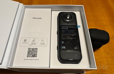 Insta 360 X5 *1 solo utilizzo* + coprilenti