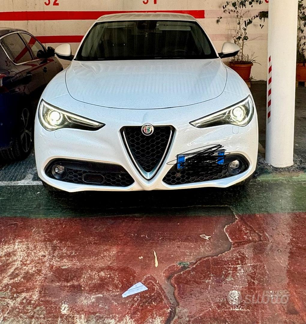 Alfa Romeo Stelvio 2018 photo 2