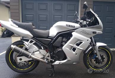 Thunder Carbon Roadsitalia Yamaha Fazer 600