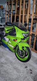 Kawasaki ninja 900r