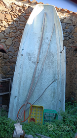 Barca in vetroresina solo scafo da ristrutturare