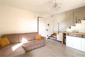 Villa bifamiliare con giardino