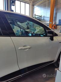 Porta anteriore dx nuda RENAULT CLIO del 2018