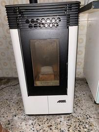 Stufa a Pellet ARTEL Bianca/Nera 6kW – Come Nuova