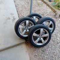 Cerchioni con copertoni invernali usati Audi A3