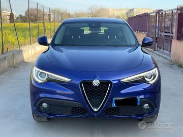 Alfa Romeo Stelvio 2.2 Turbodiesel 190 CV AT8 RWD 