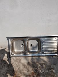 lavello in acciaio inox