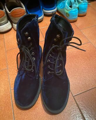 Stivaletti blu in velluto