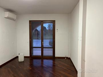 Elegante Ufficio a Ponzano