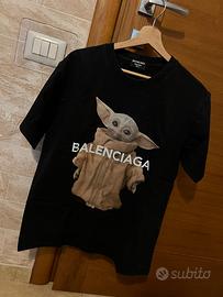 Maglietta nera maniche corte balenciaga baby yoda