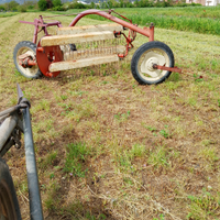 Ranghinatore a pettine trainato