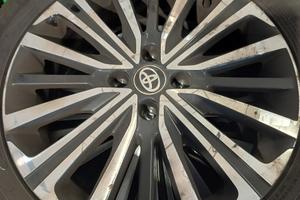 kit gomme  invernali complete  di  cerchi 