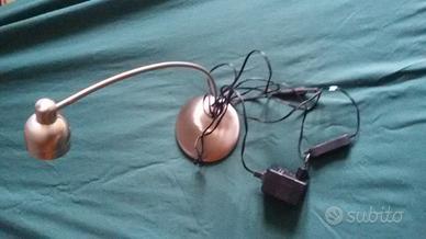 Lampada da tavolo a led