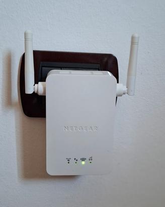 Ripetitori wifi Netgear WN3000RP e Tp-Link RE200