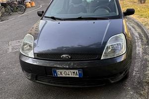 Ford fiesta benzina