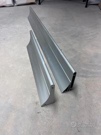 Mensole di alluminio rigato DRIADE