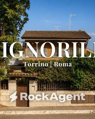 Villa di 350 m² con più di 5 locali e box auto a R