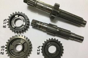 Particolari cambio Honda cr 500 1984