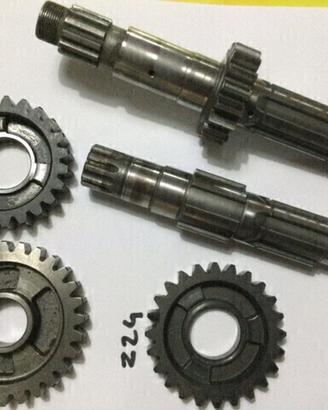 Particolari cambio Honda cr 500 1984